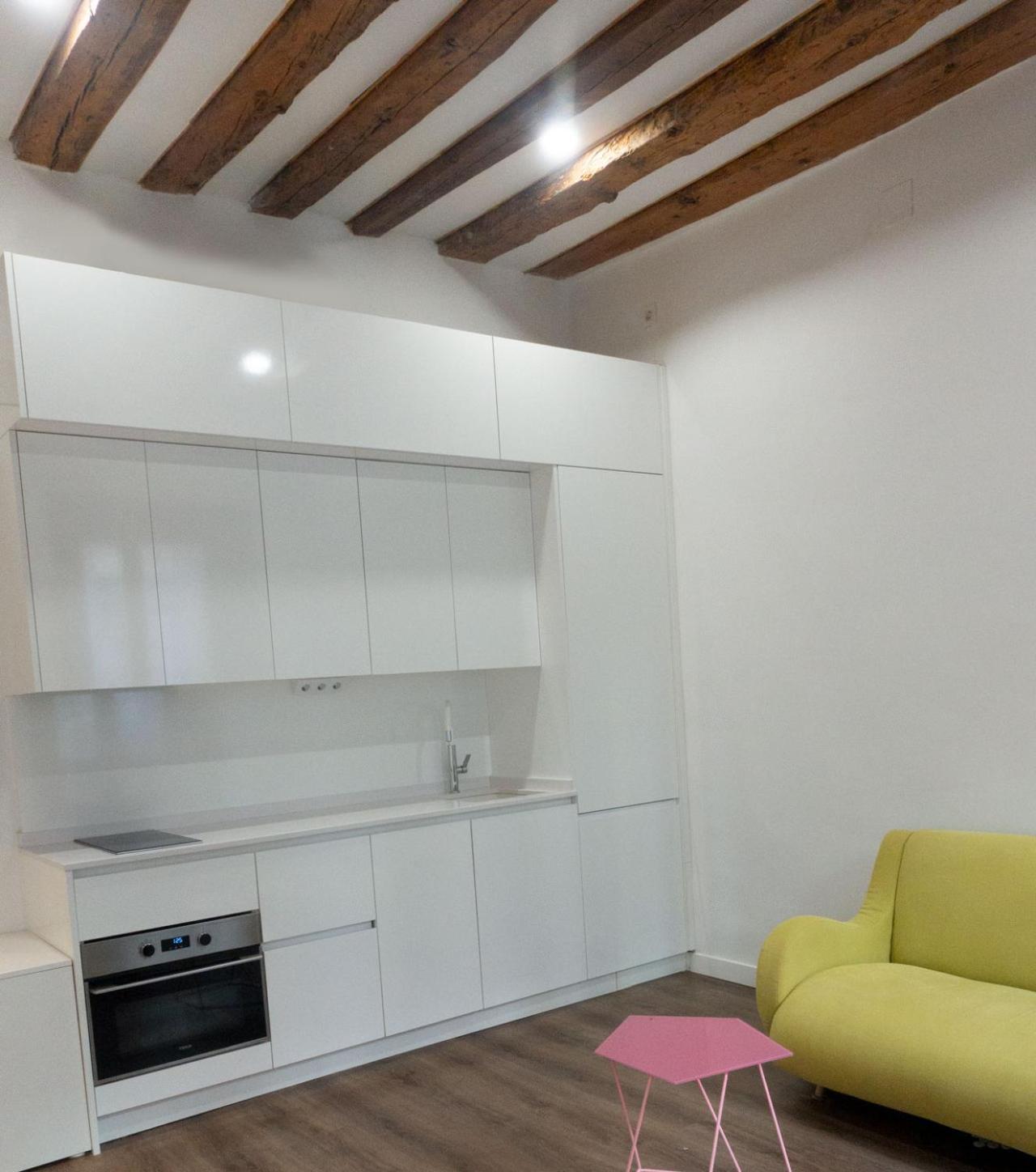 Hortaleza 4, Preciso Estudio En Chueca Junto A La Gran Via De Madrid Exterior foto